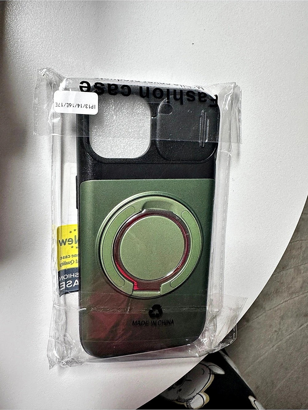 iPhone 16e Green & Black Card Holder Case
